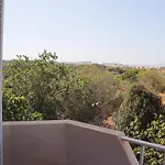 Vivenda Geminada Com Piscina A 10 Minutos A Pe Da Praia, By Qozzy Villa Portimão