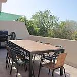 Vivenda Geminada Com Piscina A 10 Minutos A Pe Da Praia, By Qozzy Villa Portimão