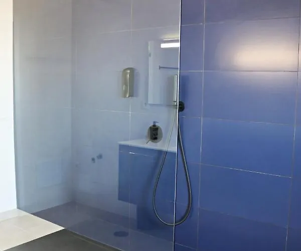 Vivenda Geminada Com Piscina A 10 Minutos A Pe Da Praia, By Qozzy פורטימאו
