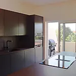 Vivenda Geminada Com Piscina A 10 Minutos A Pé Da Villa