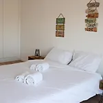 Vivenda Geminada Com Piscina A 10 Minutos A Pe Da Praia, By Qozzy Villa Portimão