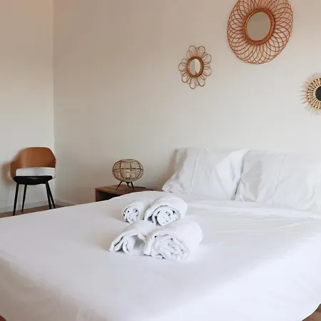 Vivenda Geminada Com Piscina A 10 Minutos A Pé Da Villa Portimão