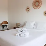 Vivenda Geminada Com Piscina A 10 Minutos A Pe Da Praia, By Qozzy Villa Portimão