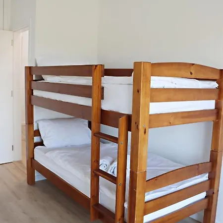 Villa Vivenda Geminada Com Piscina A 10 Minutos A Pe Da Portimao