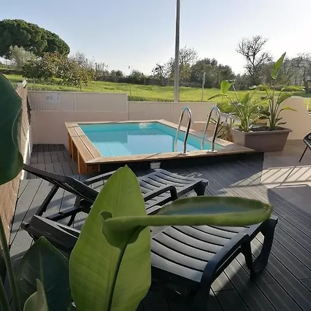 Vivenda Geminada Com Piscina A 10 Minutos A Pe Da Villa *